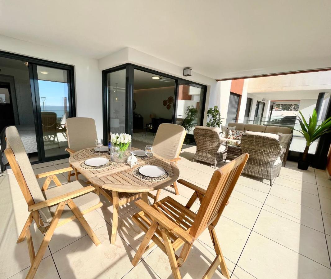 Luxury 3 Bedroom Apartment 300M From The Beach فوينخيرولا المظهر الخارجي الصورة