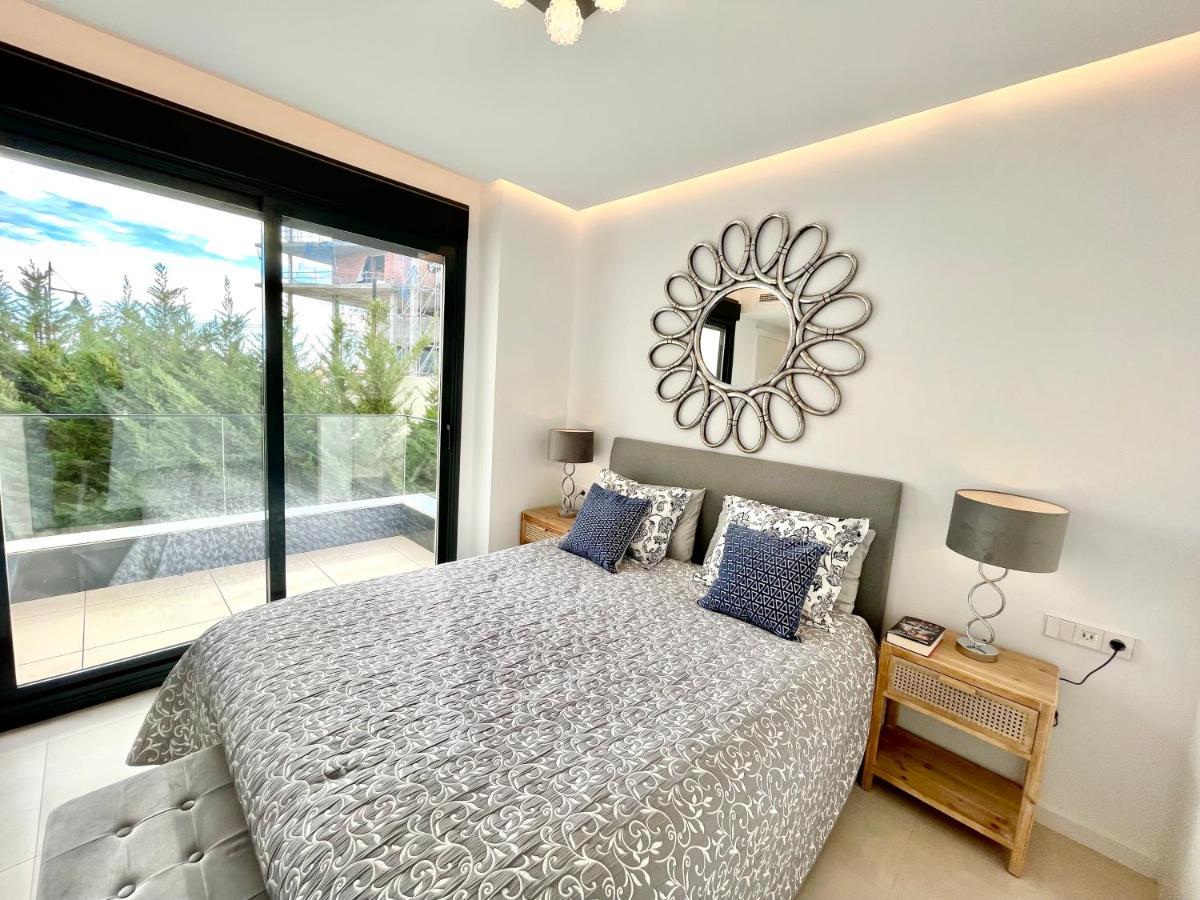 Luxury 3 Bedroom Apartment 300M From The Beach فوينخيرولا المظهر الخارجي الصورة