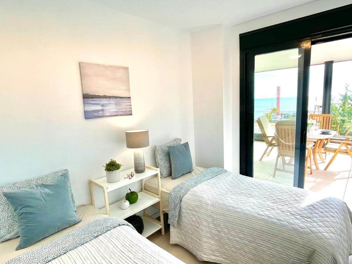 Luxury 3 Bedroom Apartment 300M From The Beach فوينخيرولا المظهر الخارجي الصورة