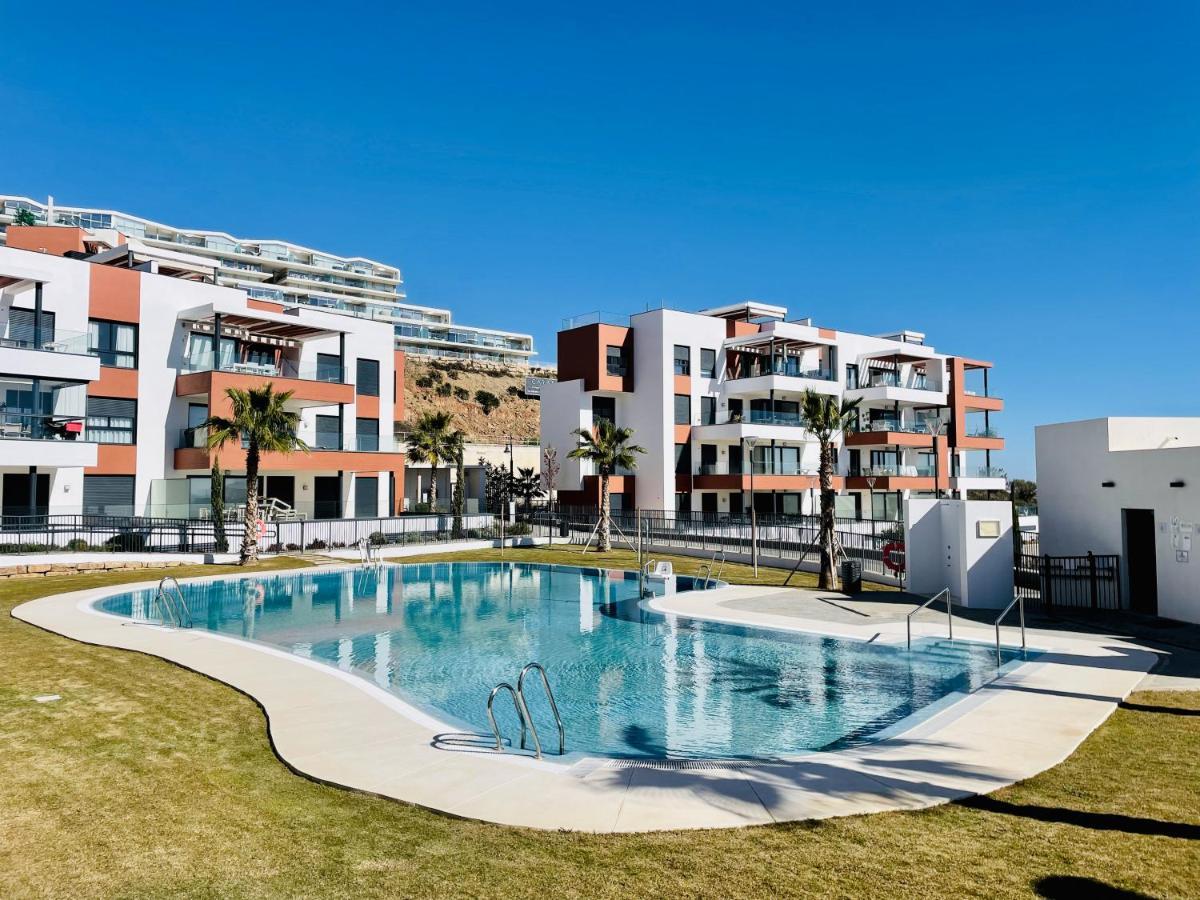 Luxury 3 Bedroom Apartment 300M From The Beach فوينخيرولا المظهر الخارجي الصورة